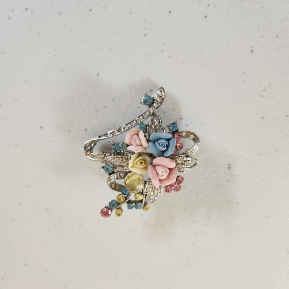 Vintage Floral Pastel Roses Silver Tone Brooch Pin Floral 90s 1990s Cottagecore - Picture 4 of 4